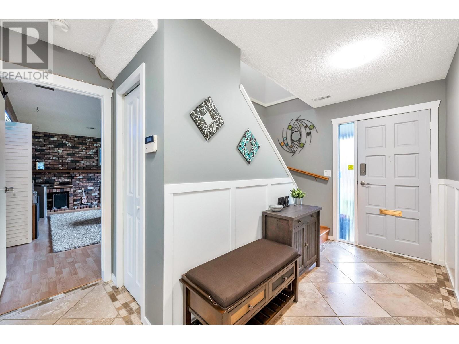 3138 Plimsoll Street, Coquitlam, British Columbia  V3C 3X6 - Photo 3 - R2983713