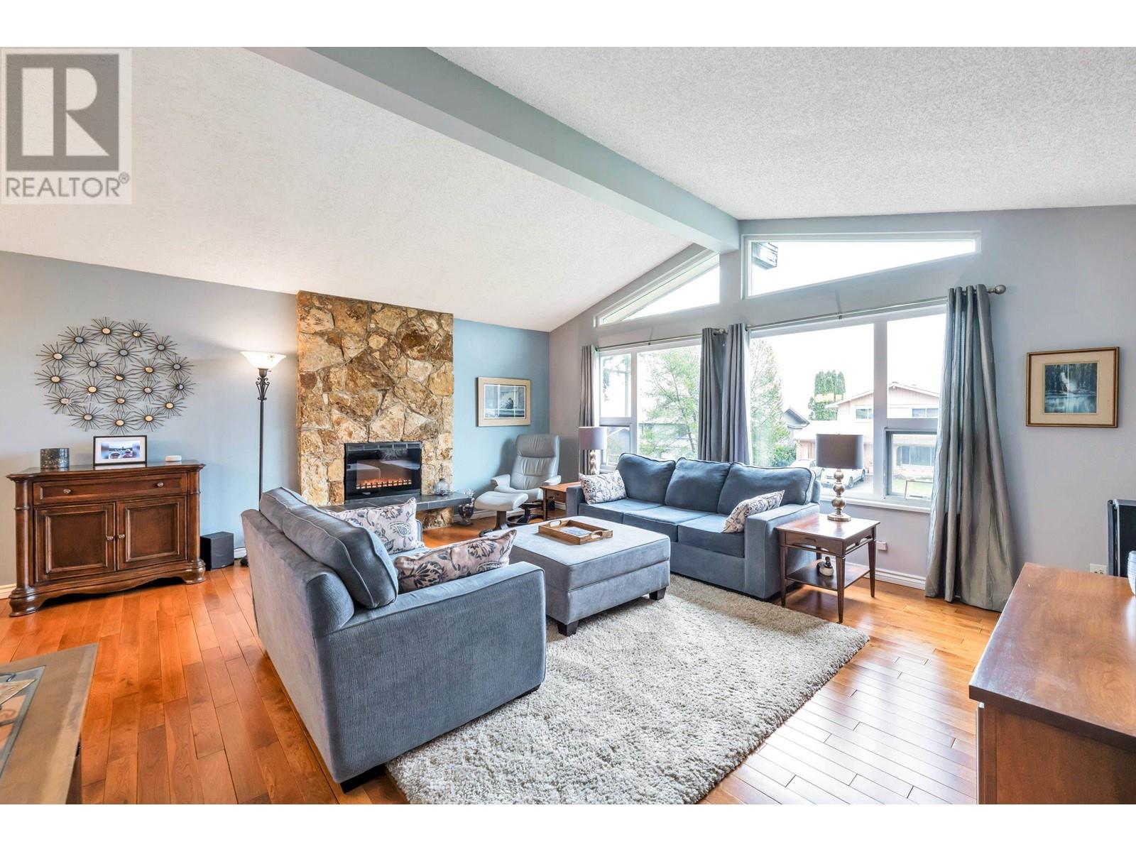 3138 Plimsoll Street, Coquitlam, British Columbia  V3C 3X6 - Photo 5 - R2983713