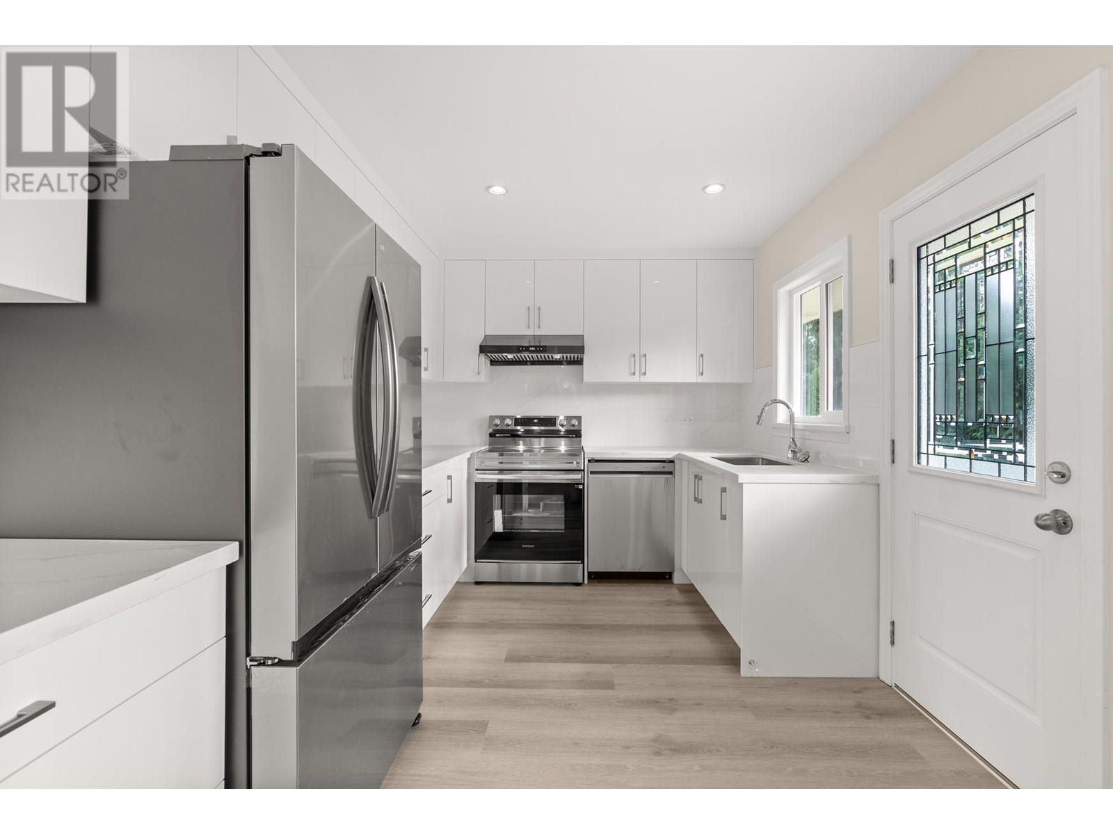 1285 Langdale Drive, North Vancouver, British Columbia  V7R 1Z8 - Photo 9 - R2983732
