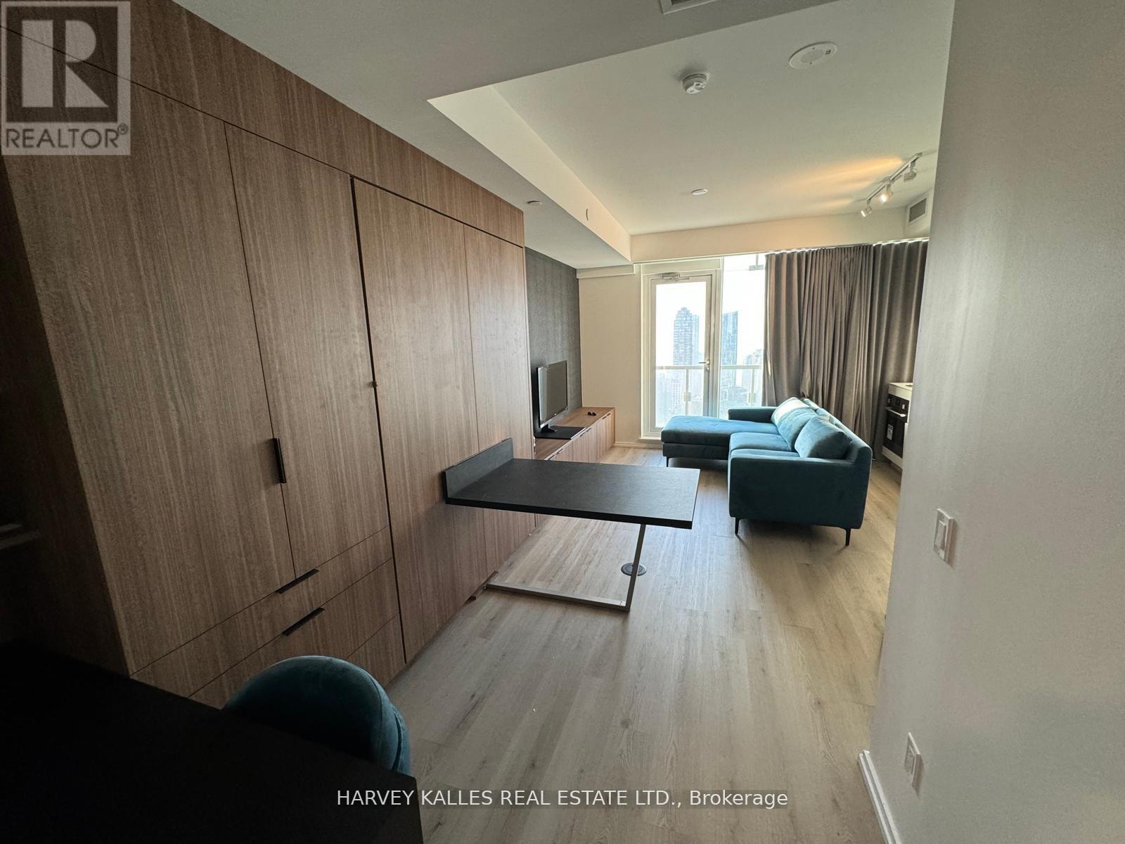 4908 - 197 Yonge Street, Toronto, Ontario  M5B 0C1 - Photo 3 - C12051864