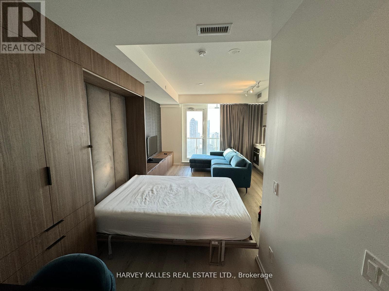 4908 - 197 Yonge Street, Toronto, Ontario  M5B 0C1 - Photo 8 - C12051864