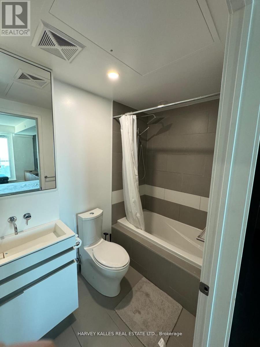 4908 - 197 Yonge Street, Toronto, Ontario  M5B 0C1 - Photo 9 - C12051864