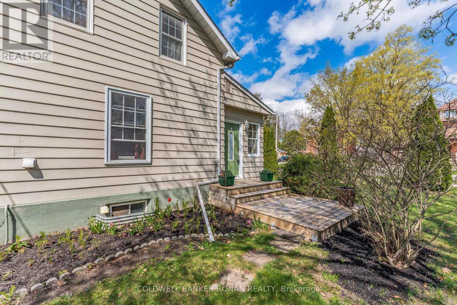 Property at 97 WELLINGTON STREET W image 2