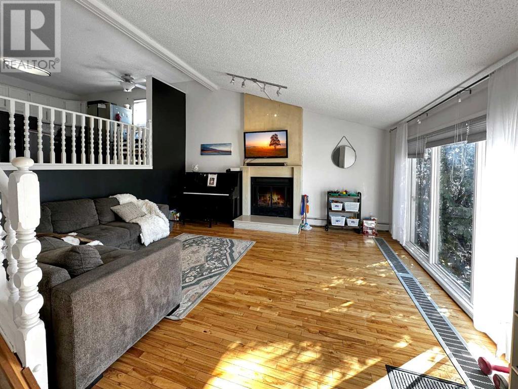 4433 51 Avenue, Valleyview, Alberta  T0H 3N0 - Photo 2 - A2207109