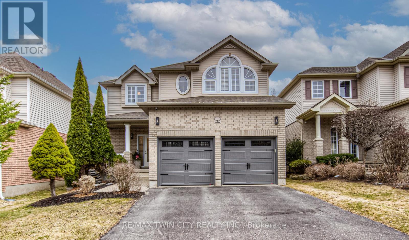 Property at 212 DOON DRIVE S image 1