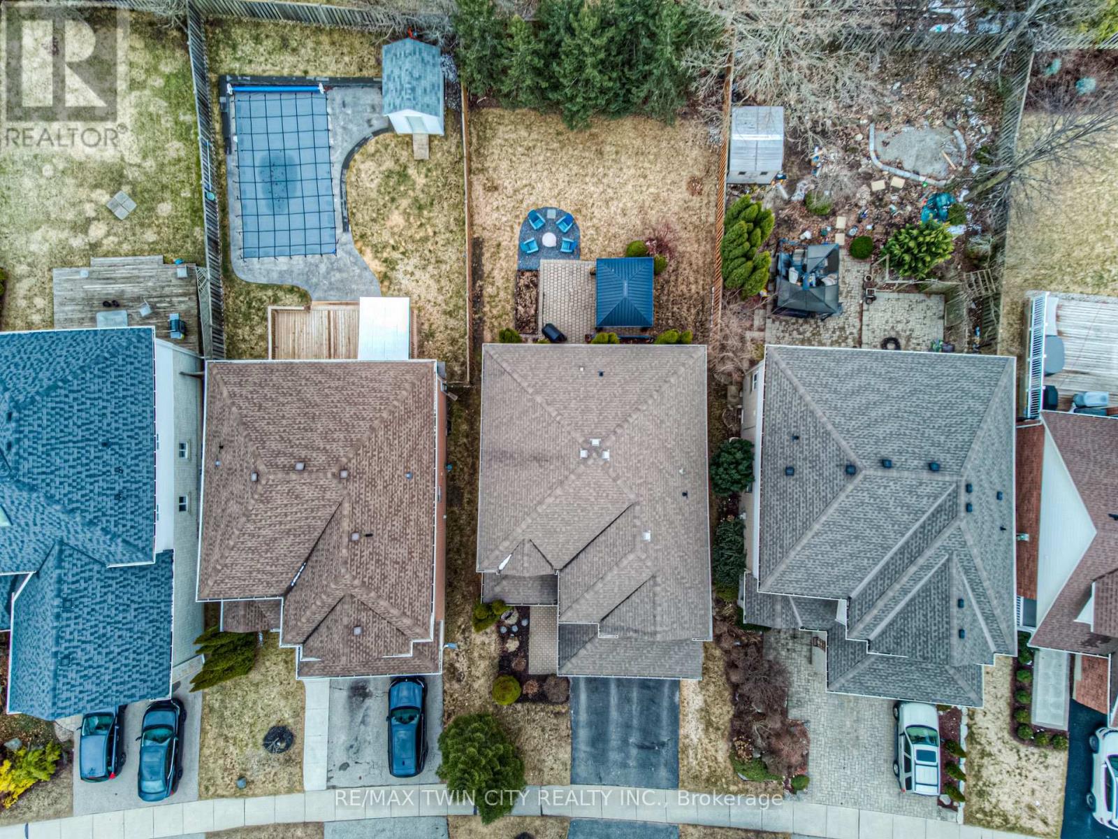 Property at 212 DOON DRIVE S image 3