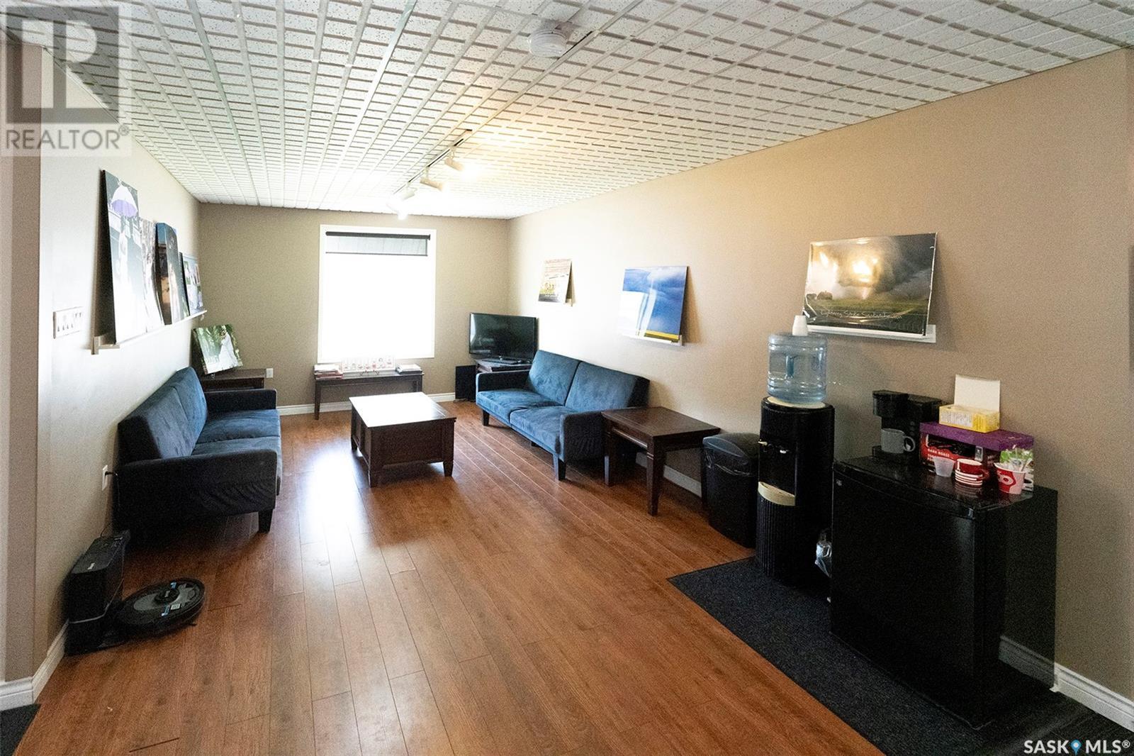 70 Stadacona Street W, Moose Jaw, Saskatchewan  S6H 1Z1 - Photo 3 - SK000262