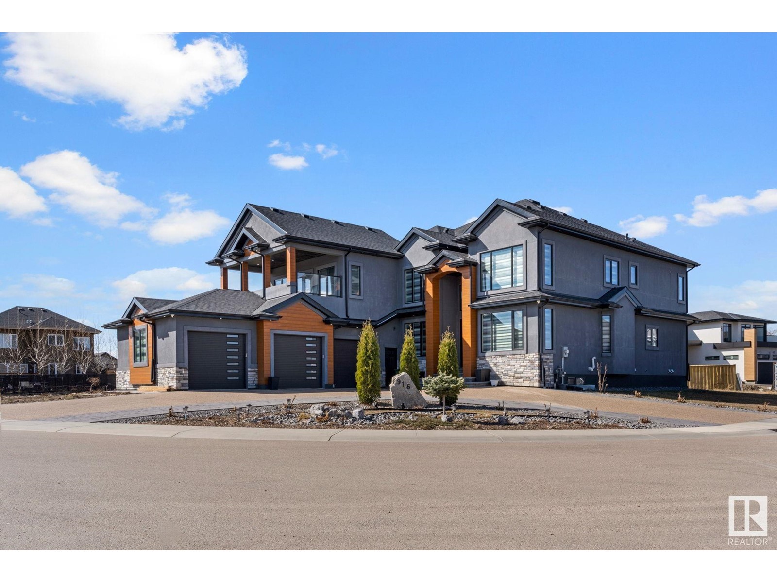 916 166 Av Ne, Edmonton, Alberta  T5Y 0P6 - Photo 2 - E4428306