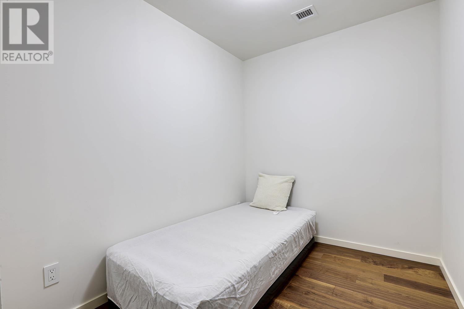 Listing Picture 25 of 39 : 520 8488 CORNISH STREET, Vancouver / 溫哥華 - 魯藝地產 Yvonne Lu Group - MLS Medallion Club Member