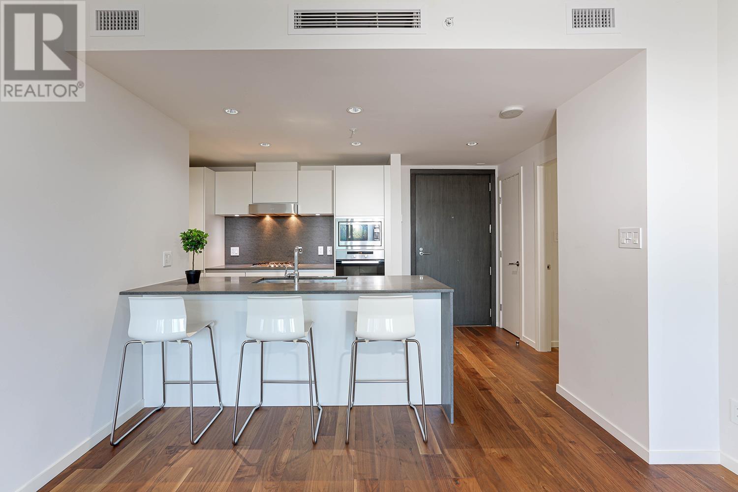 Listing Picture 11 of 39 : 520 8488 CORNISH STREET, Vancouver / 溫哥華 - 魯藝地產 Yvonne Lu Group - MLS Medallion Club Member