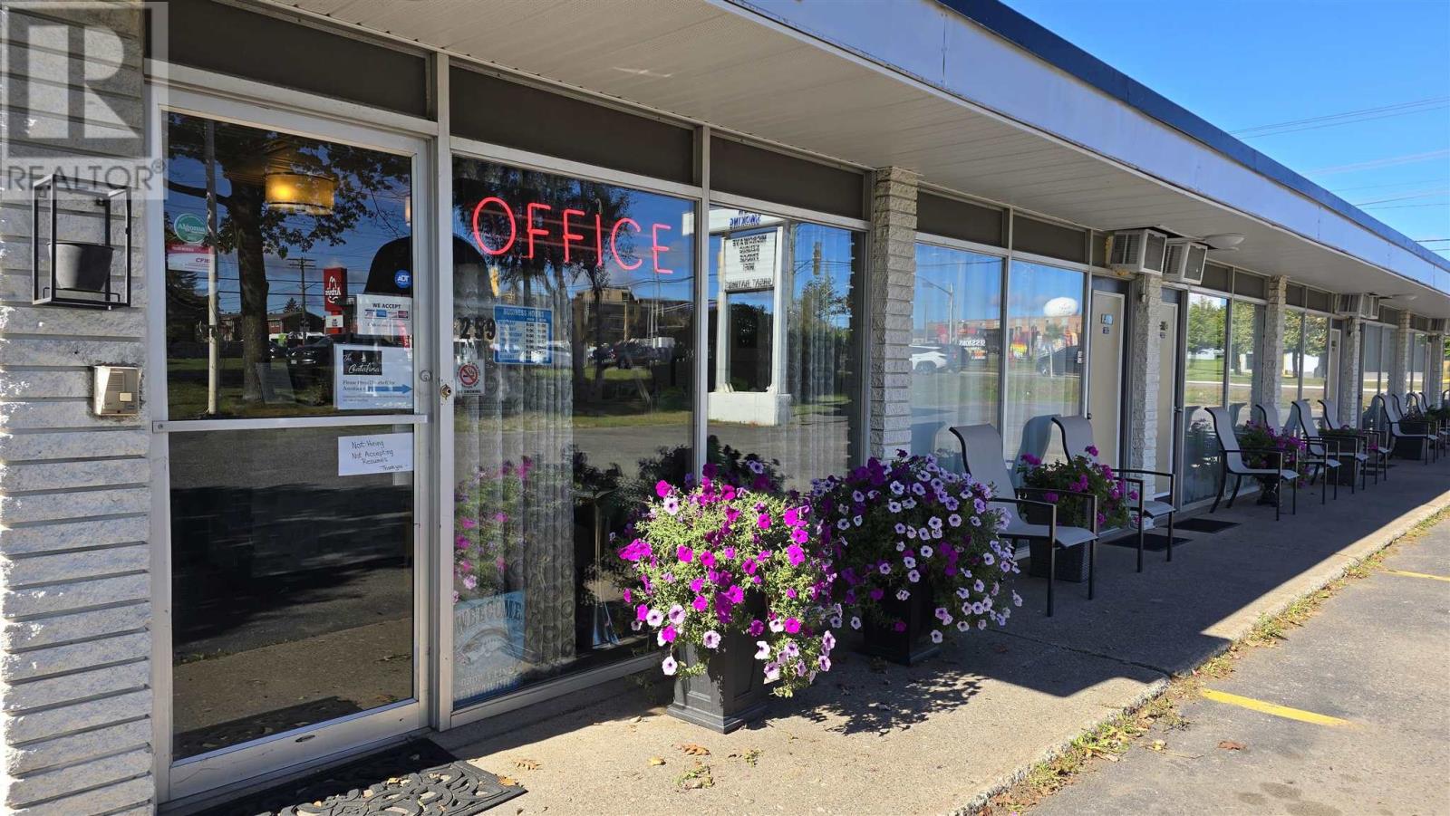 251 & 259 Great Northern Rd, Sault Ste Marie, Ontario  P6B 4Z2 - Photo 6 - SM250390