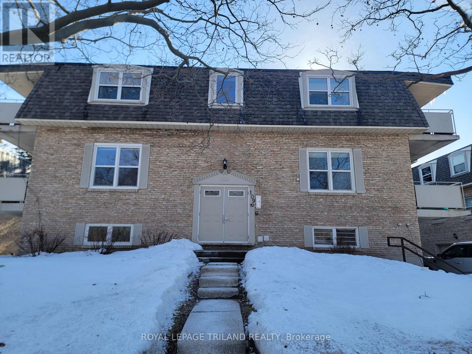 Property at 4 - 109 WESTMOUNT ROAD N image 1