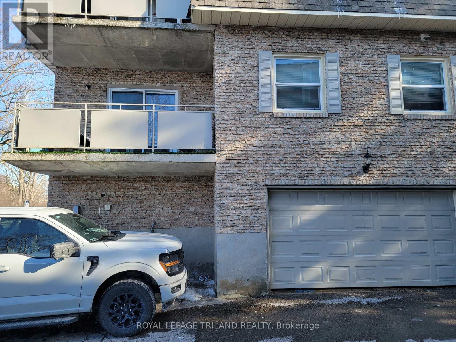 4 - 109 Westmount Road N, Waterloo, Ontario  N2L 2R3 - Photo 10 - X12051926