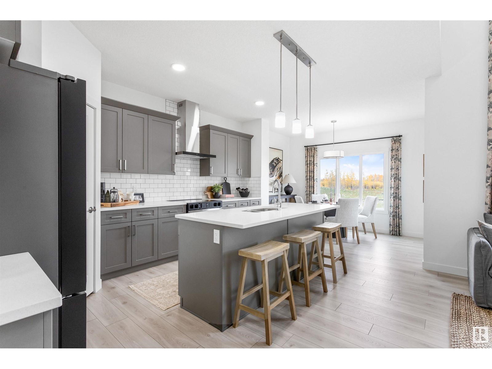 Property at 21303 36 AV NW image 5