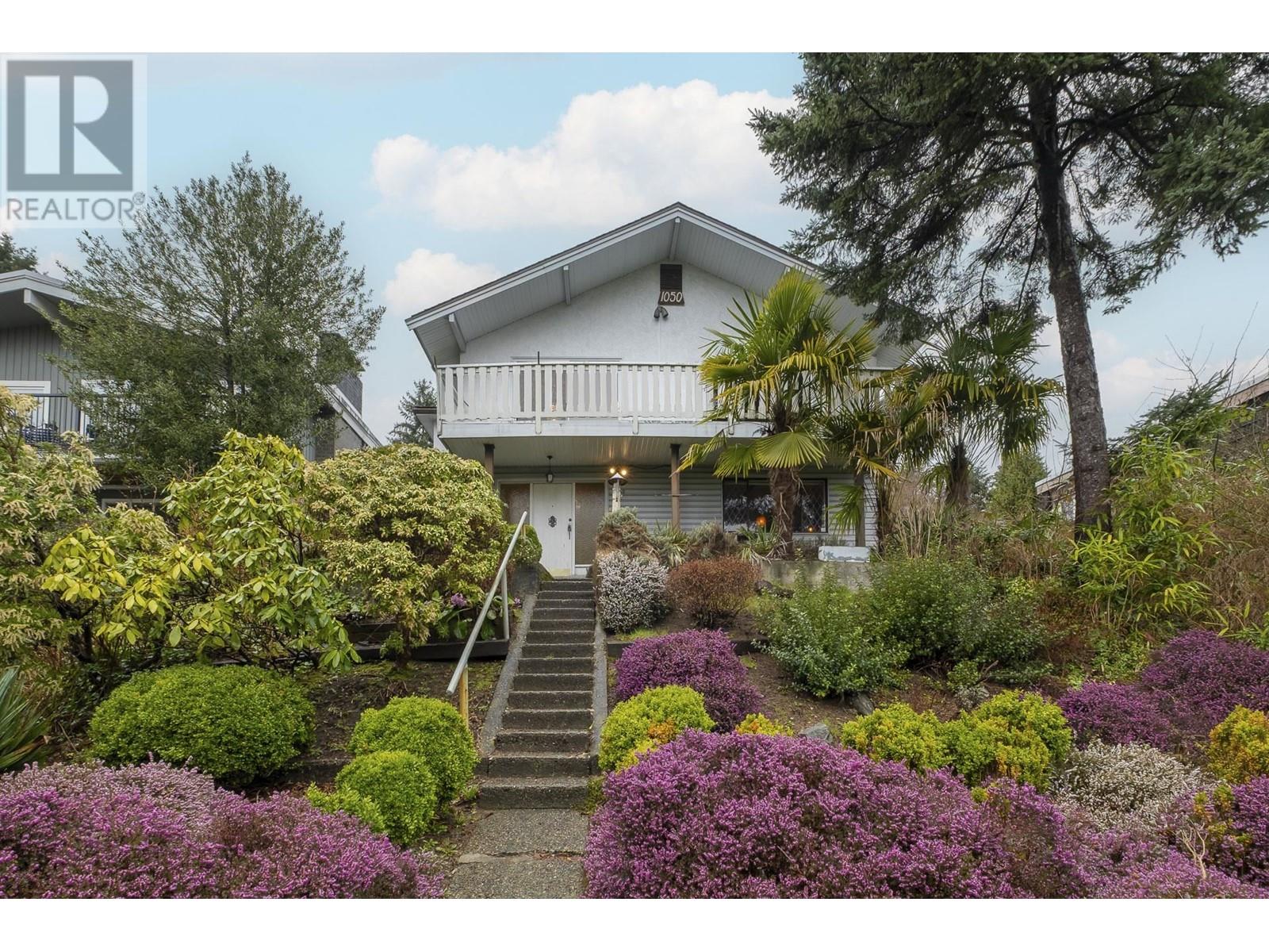 1050 HEYWOOD STREET, north vancouver, British Columbia