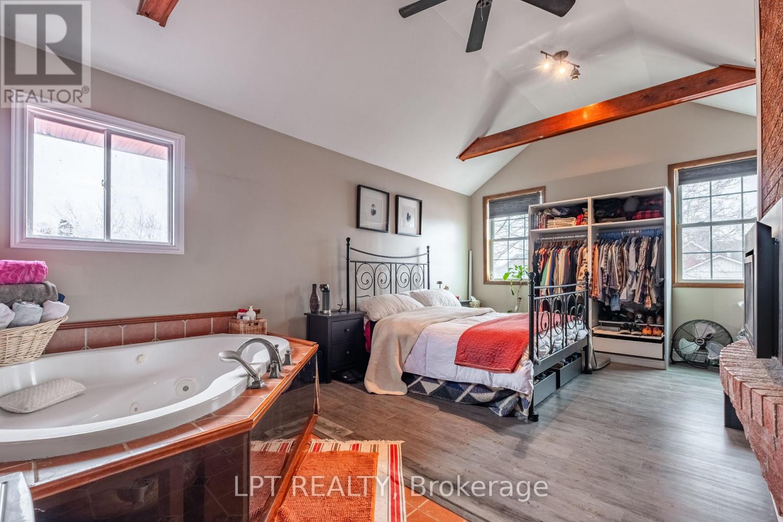 277 Brock Street, Gananoque, Ontario  K7G 1K5 - Photo 29 - X12051892