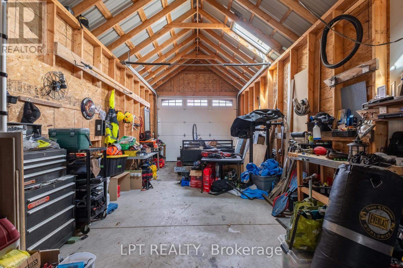 277 Brock Street, Gananoque, Ontario  K7G 1K5 - Photo 36 - X12051892