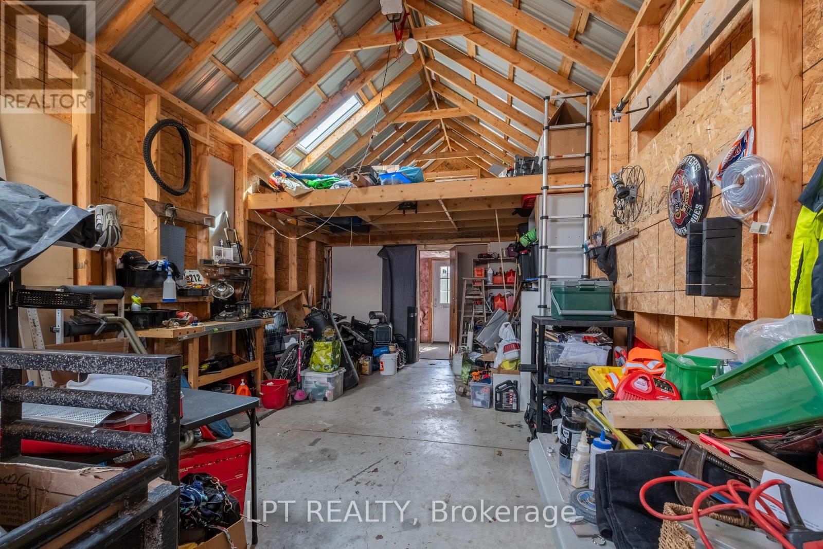 277 Brock Street, Gananoque, Ontario  K7G 1K5 - Photo 37 - X12051892