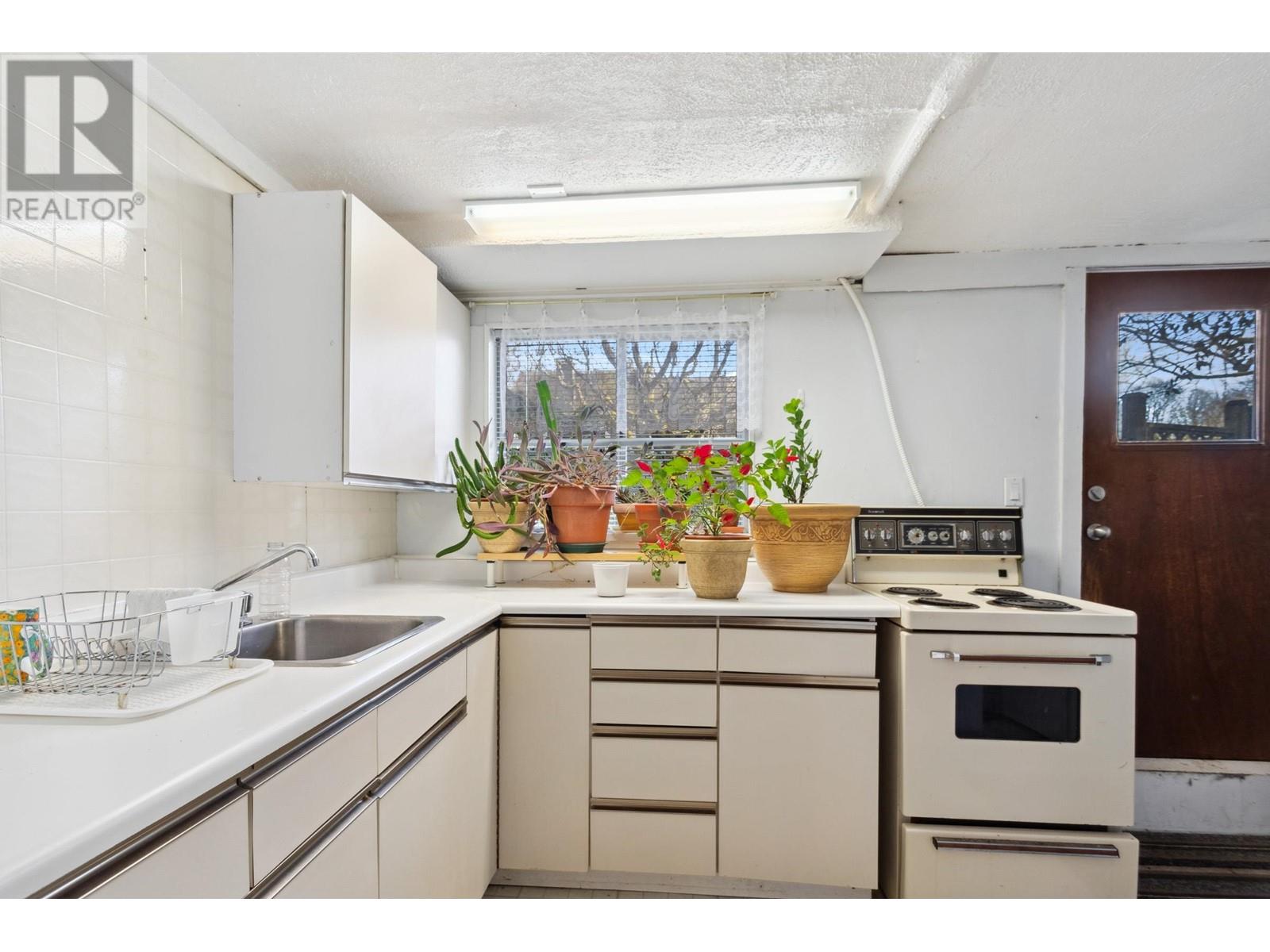 4104 W 14th Avenue, Vancouver, British Columbia  V6R 2X5 - Photo 23 - R2983671