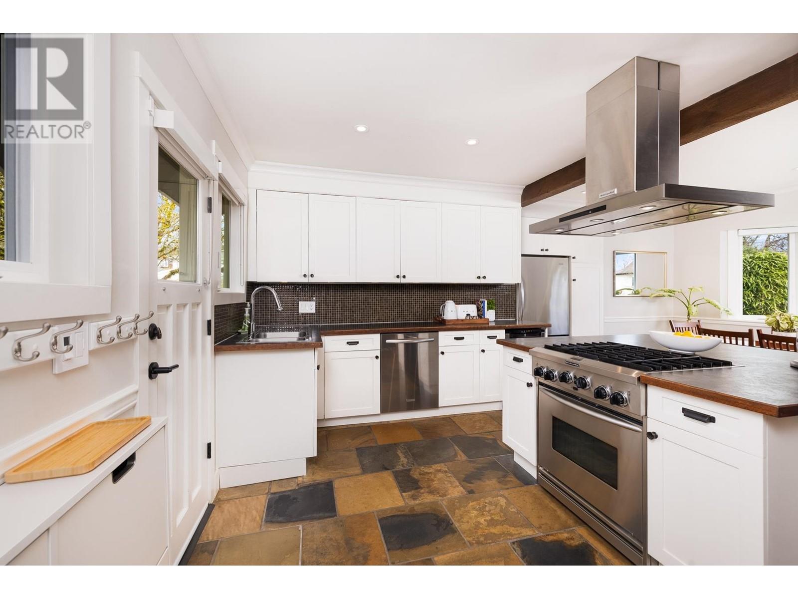 630 E 12th Street, North Vancouver, British Columbia  V7L 2K6 - Photo 13 - R2983740