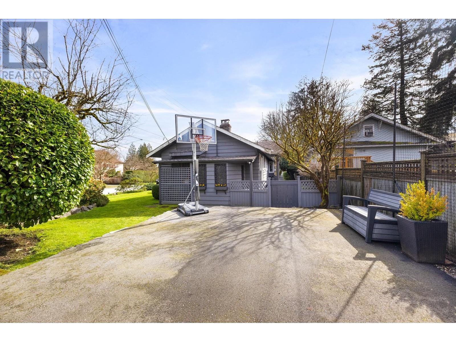 630 E 12th Street, North Vancouver, British Columbia  V7L 2K6 - Photo 34 - R2983740