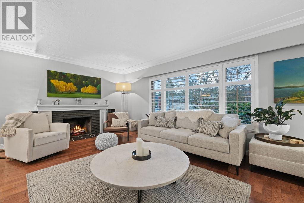 549 W 22nd Street, North Vancouver, British Columbia  V7M 2A6 - Photo 8 - R2983791