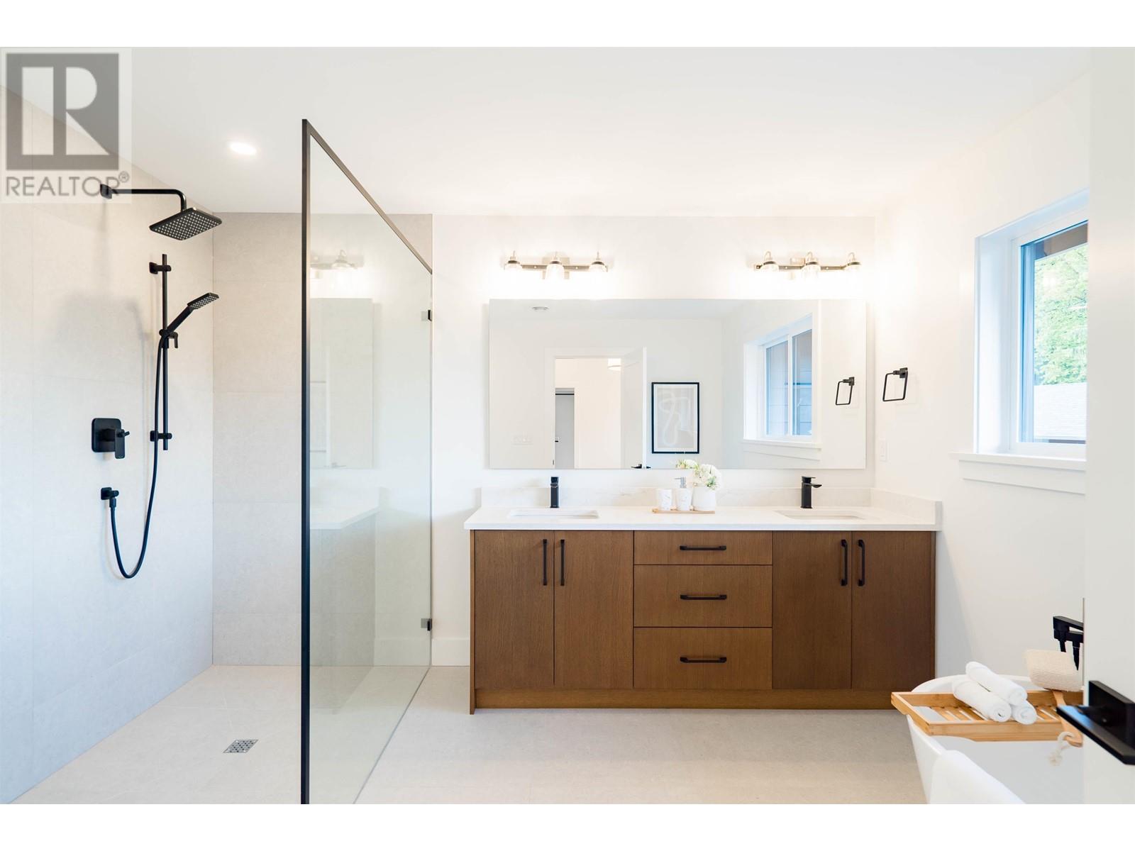 437 Elmer Street, New Westminster, British Columbia  V3L 4M6 - Photo 18 - R2983809