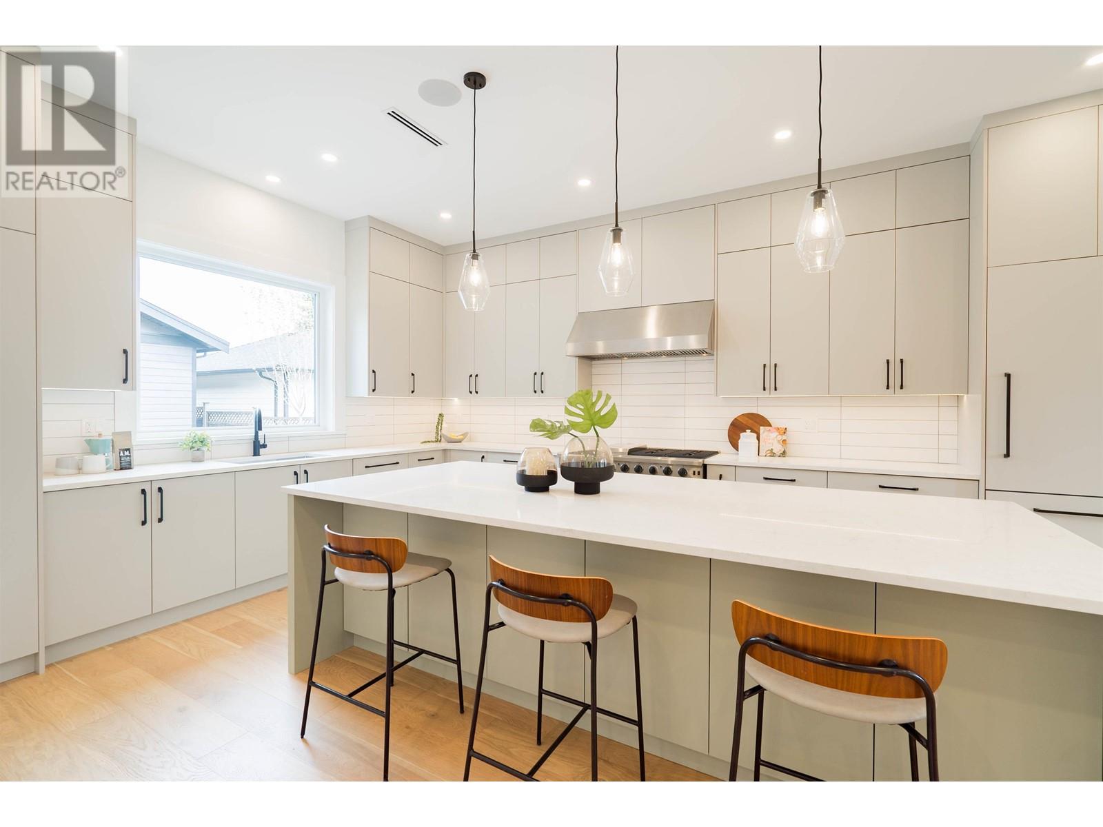 Property at 437 ELMER STREET image 3