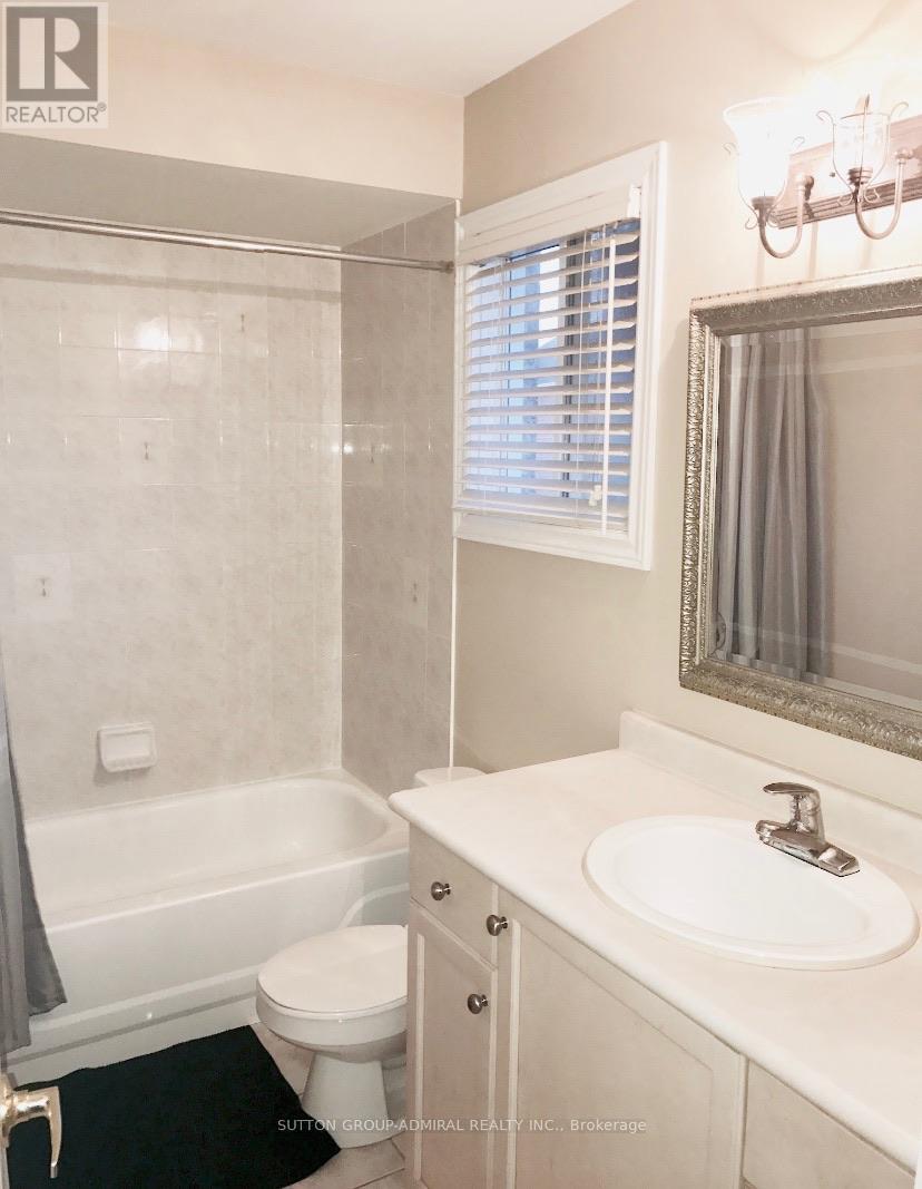 110 Mondavi Road, Vaughan (Sonoma Heights), Ontario  L4H 1L7 - Photo 10 - N12051904