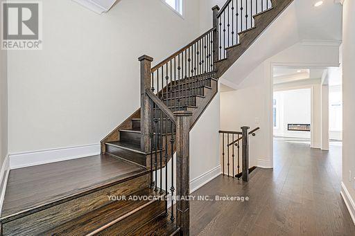 Property at 5 SWEET GALE CRESCENT W image 2