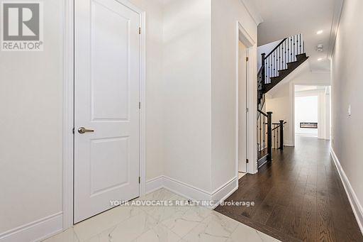 Property at 5 SWEET GALE CRESCENT W image 3