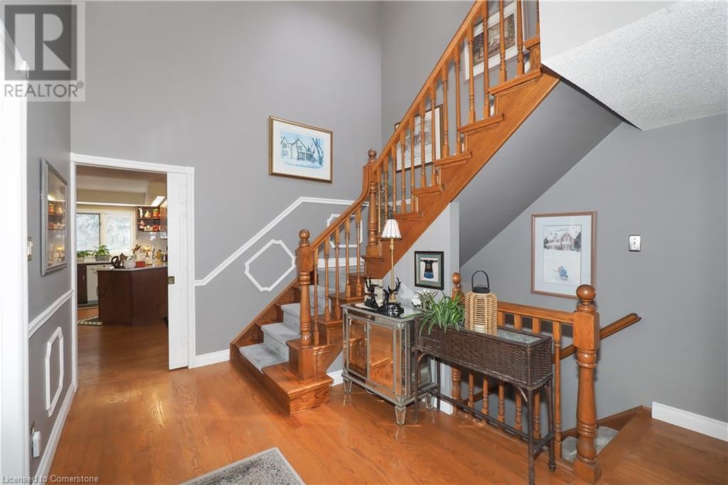 Property at 310 ROXTON Drive image 4