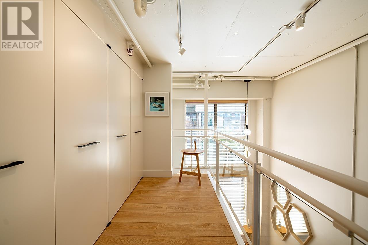 Listing Picture 10 of 24 : 403 1529 W 6TH AVENUE, Vancouver / 溫哥華 - 魯藝地產 Yvonne Lu Group - MLS Medallion Club Member