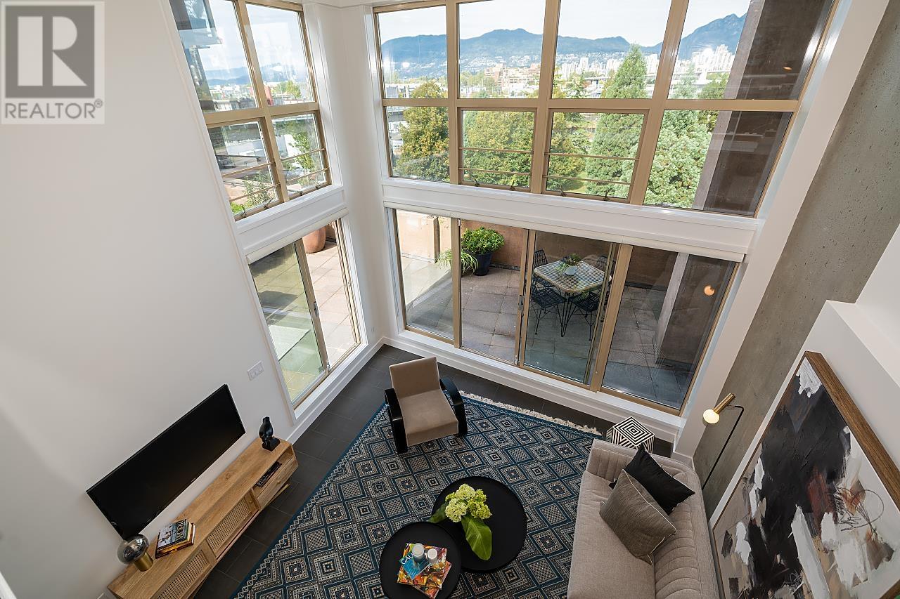 Listing Picture 2 of 24 : 403 1529 W 6TH AVENUE, Vancouver / 溫哥華 - 魯藝地產 Yvonne Lu Group - MLS Medallion Club Member