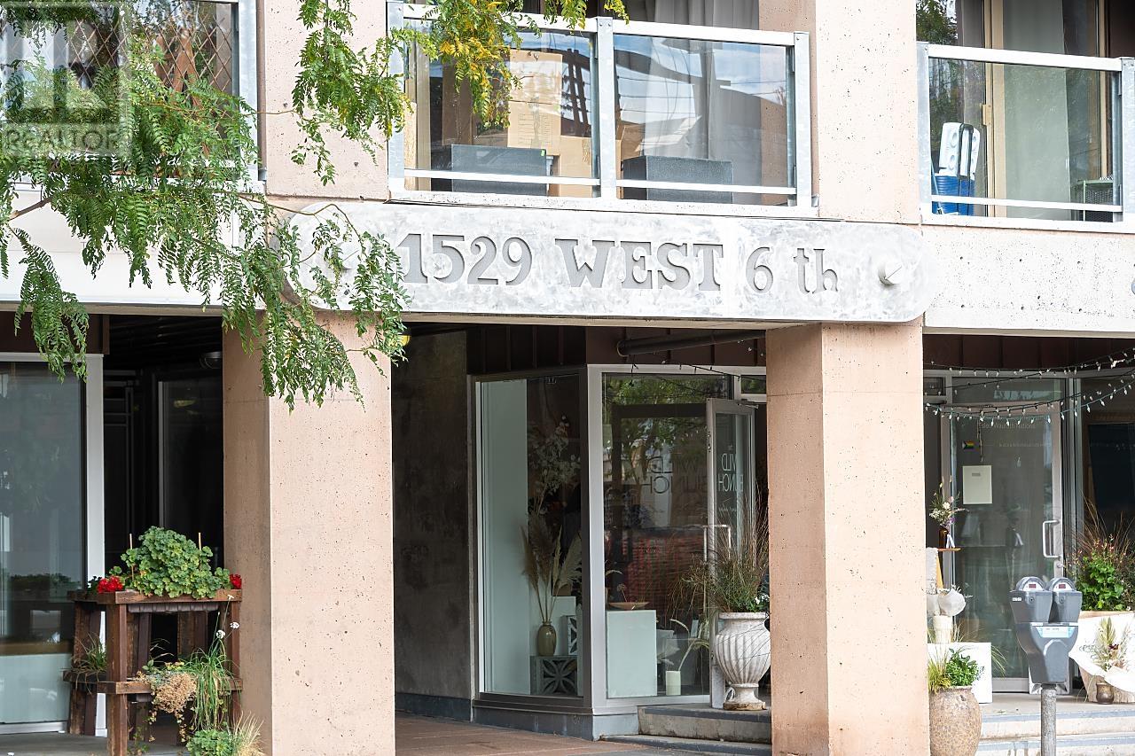 Listing Picture 21 of 24 : 403 1529 W 6TH AVENUE, Vancouver / 溫哥華 - 魯藝地產 Yvonne Lu Group - MLS Medallion Club Member