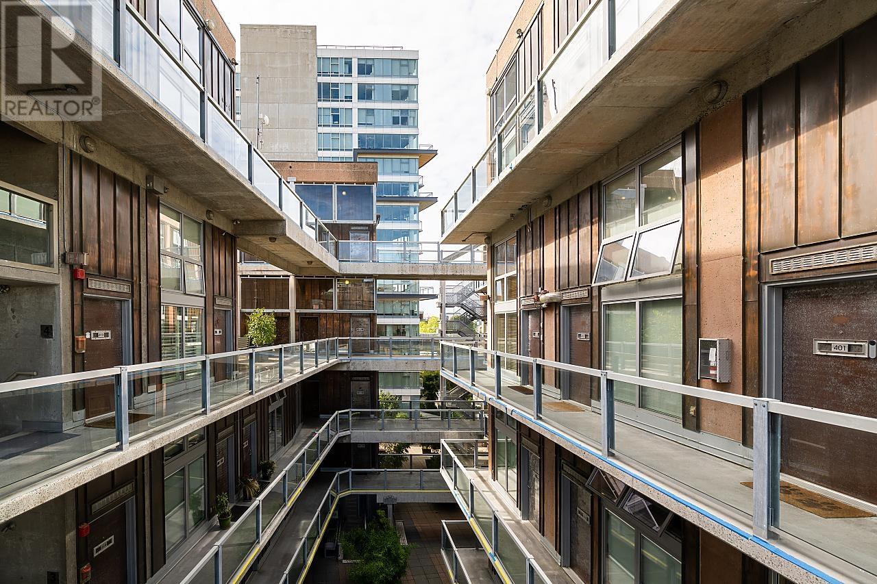 Listing Picture 19 of 24 : 403 1529 W 6TH AVENUE, Vancouver / 溫哥華 - 魯藝地產 Yvonne Lu Group - MLS Medallion Club Member