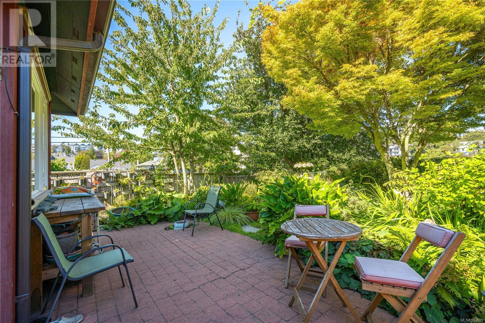 Property at 485 Head St image 1