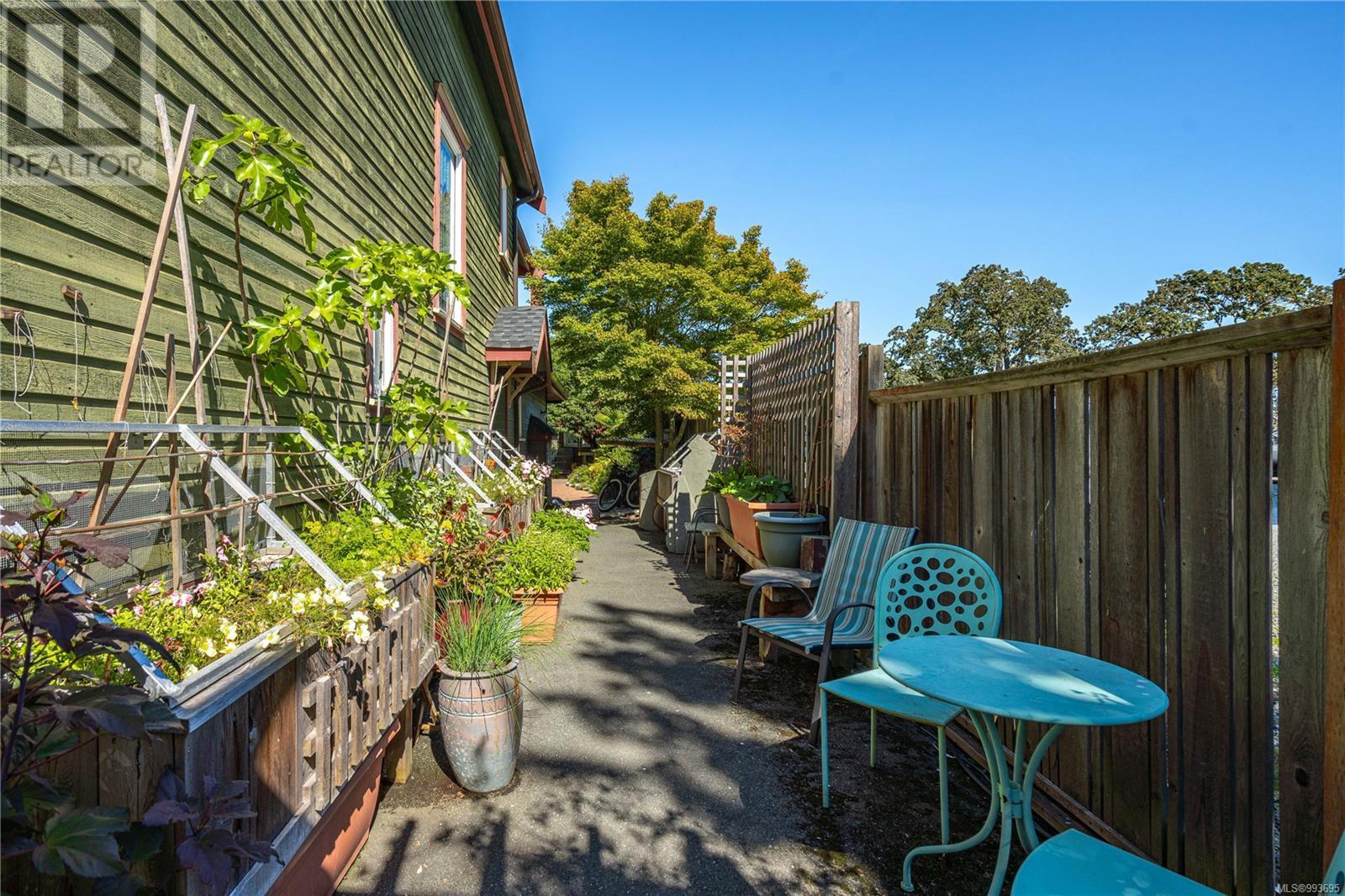 Property at 485 Head St image 3