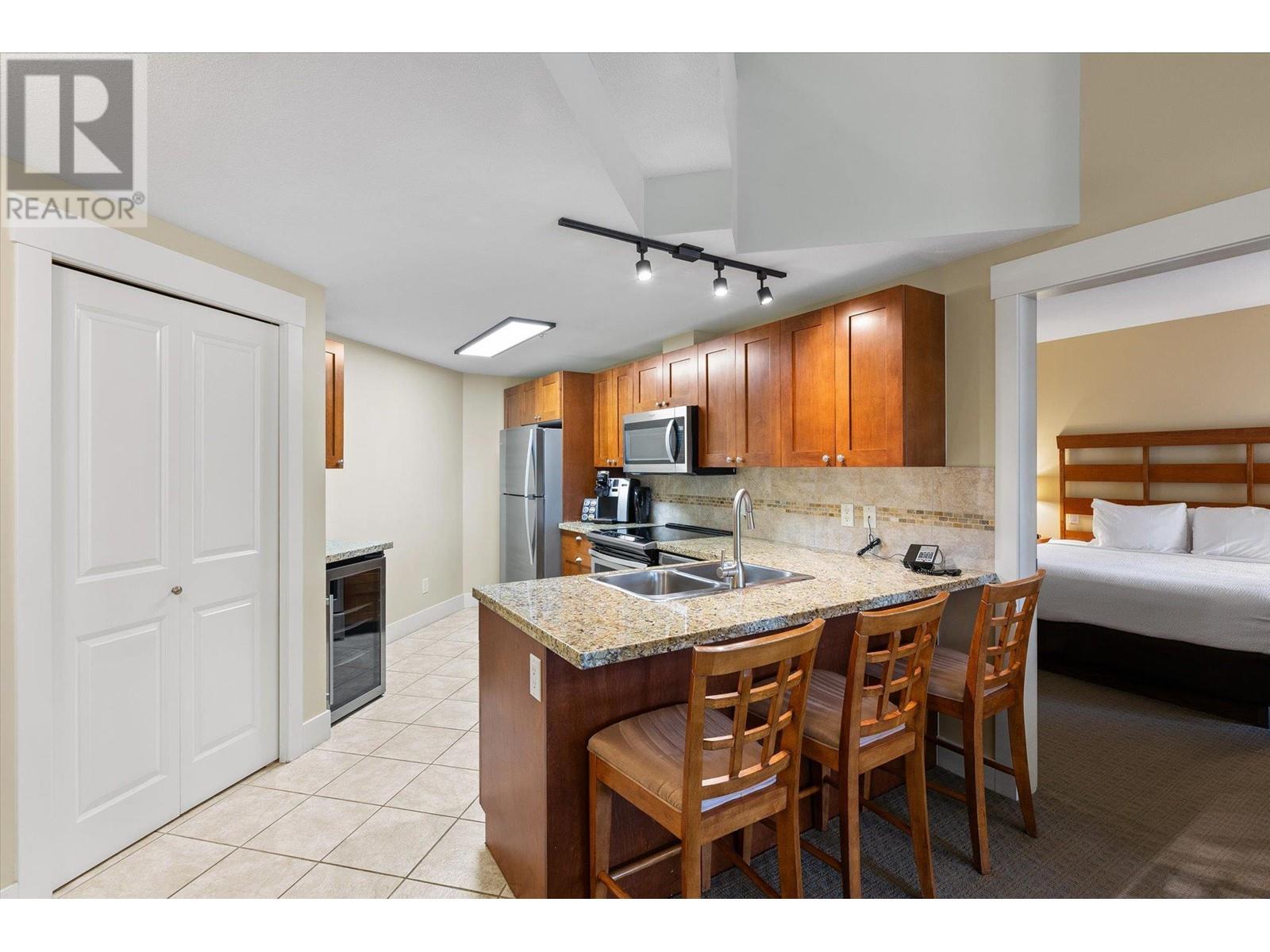 4205 Gellatly Road Unit# 404, West Kelowna, British Columbia  V4T 2K2 - Photo 5 - 10340420