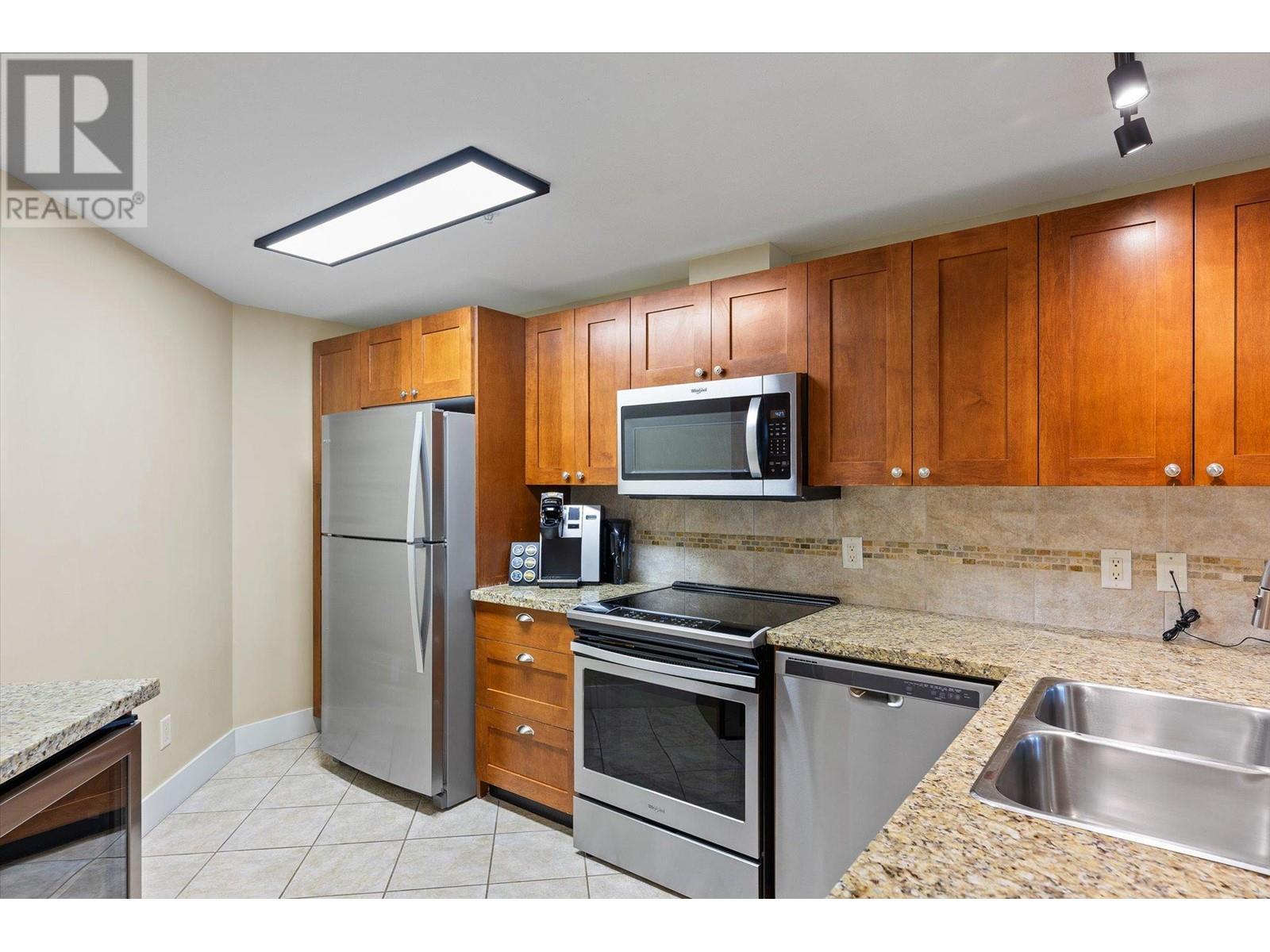 4205 Gellatly Road Unit# 404, West Kelowna, British Columbia  V4T 2K2 - Photo 6 - 10340420