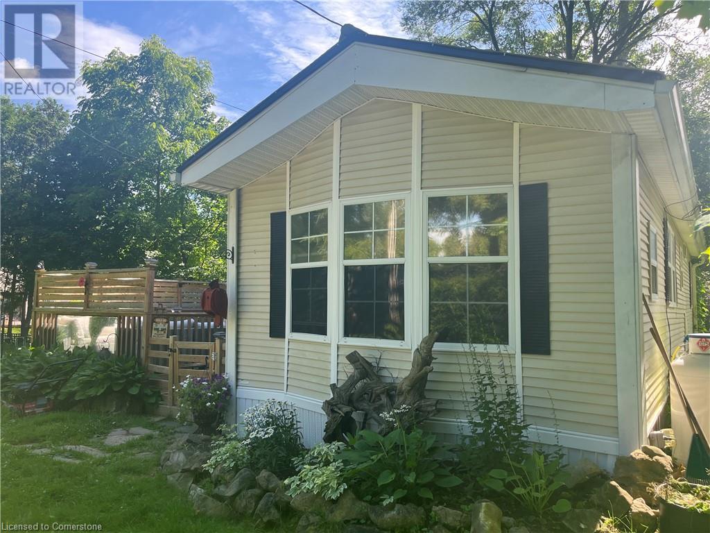 9 PEPPER Road, Freelton, Ontario