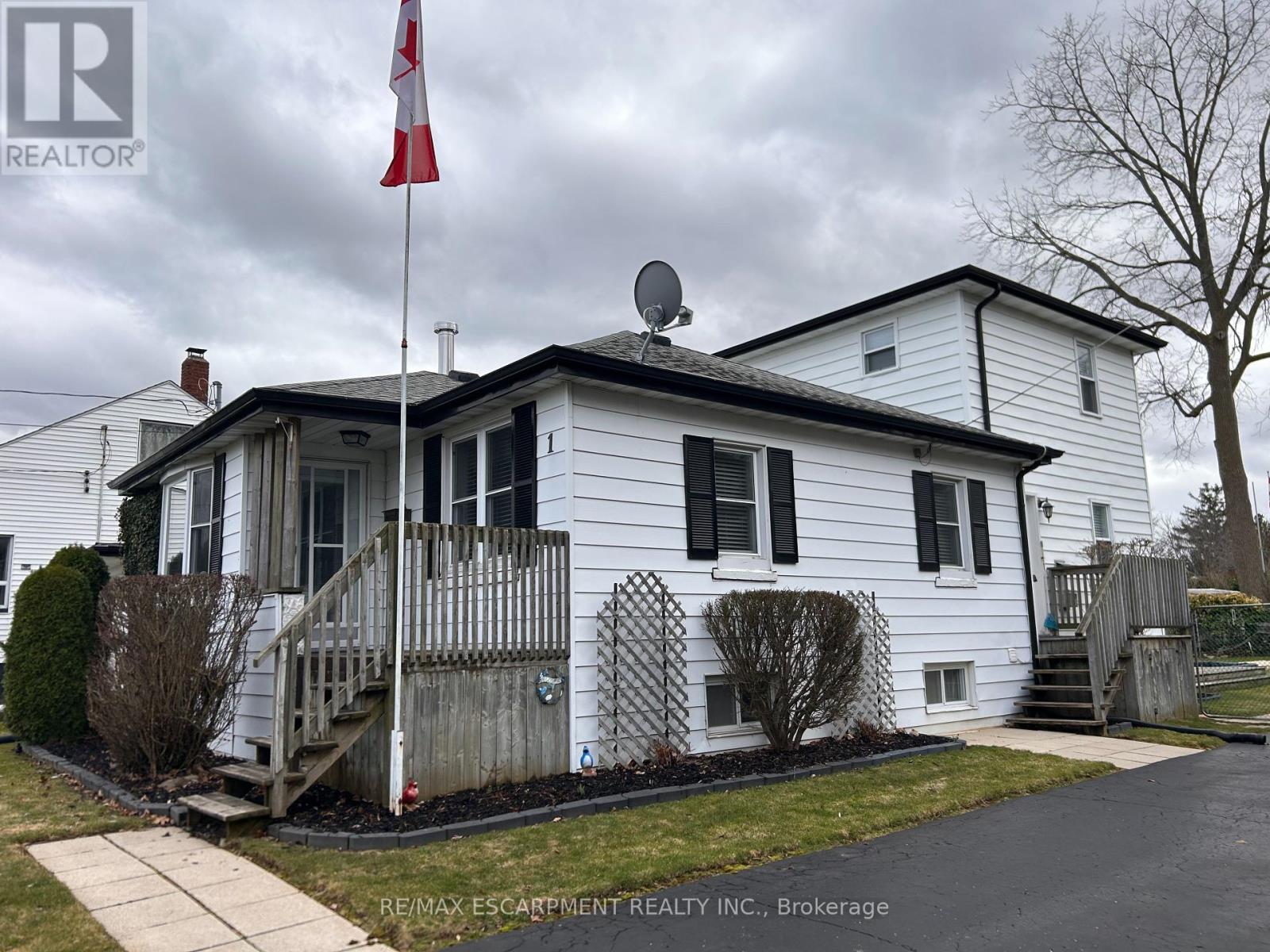 Property at 1 TUPPER BOULEVARD image 2