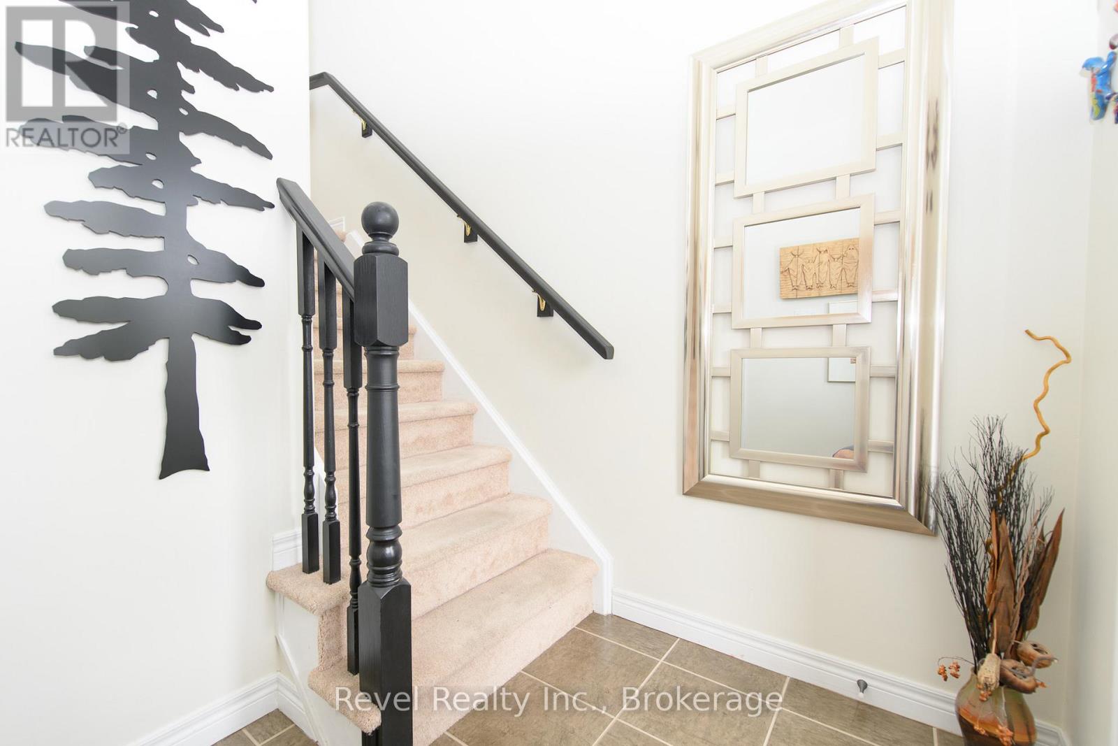 Property at 310 HOLDEN STREET image 2