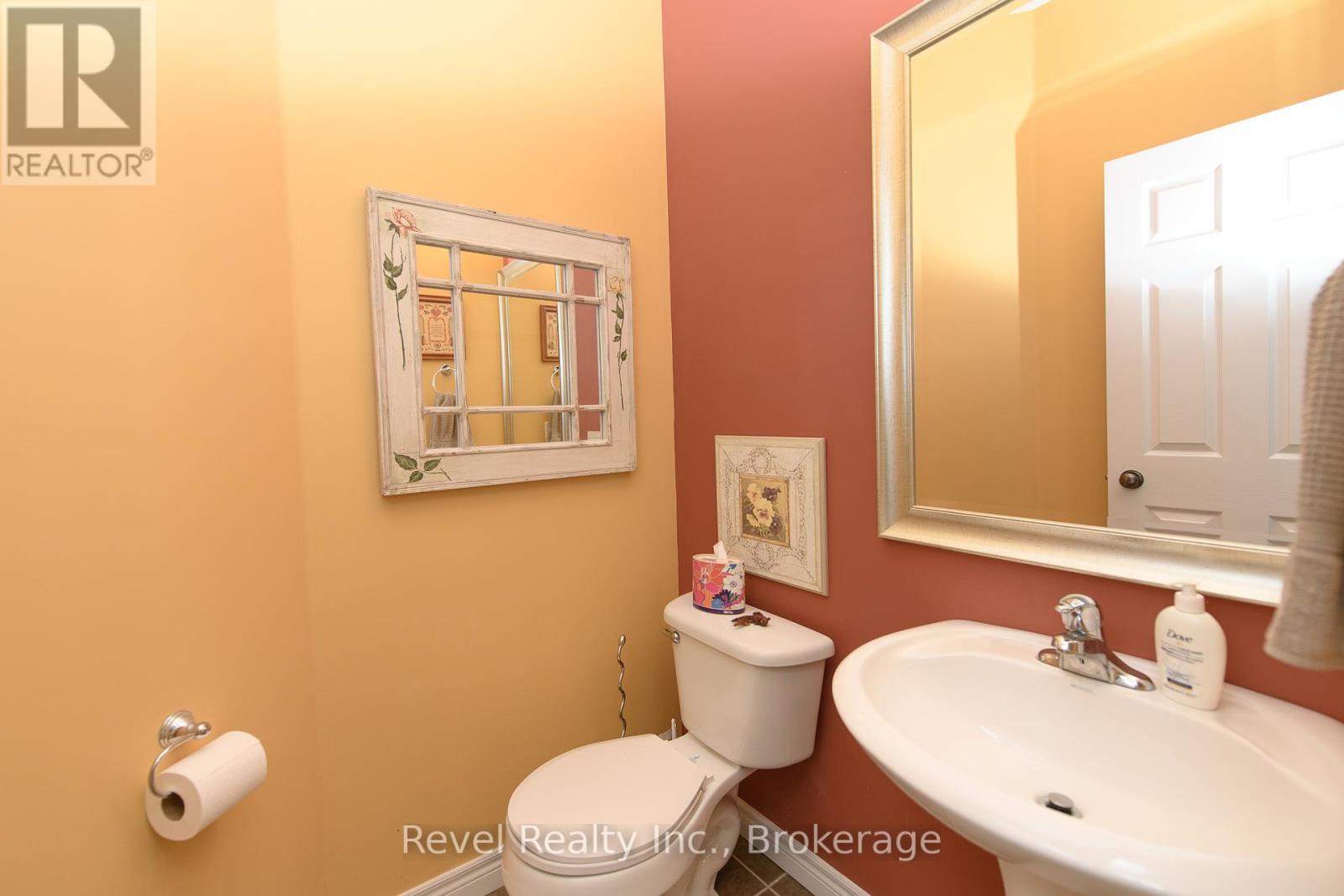 Property at 310 HOLDEN STREET image 4