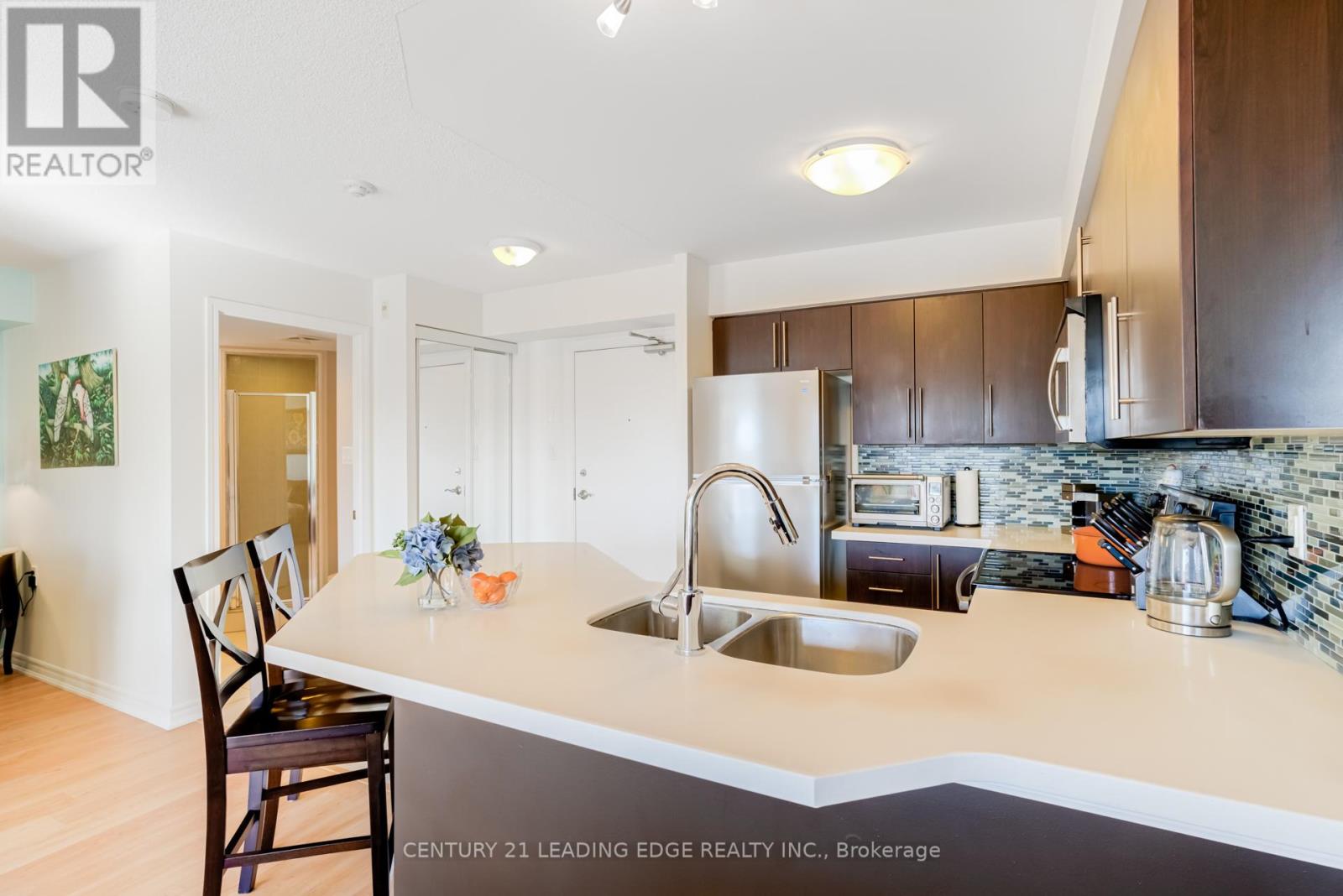 Property at 509 - 872 SHEPPARD AVENUE W image 3