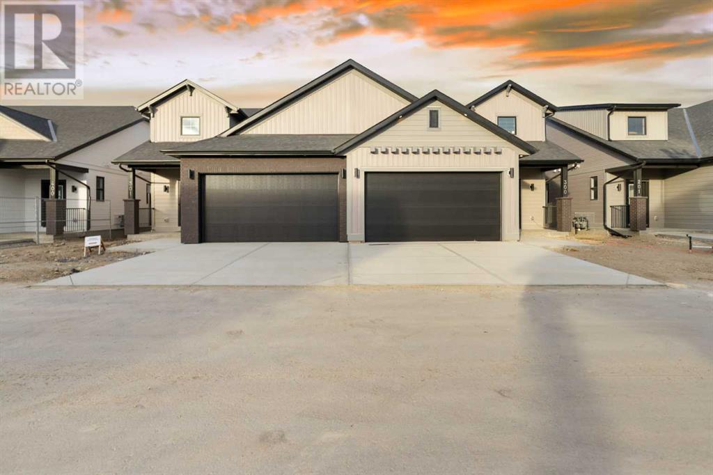 Property at 300, 15 Coopersfield Link SW image 3