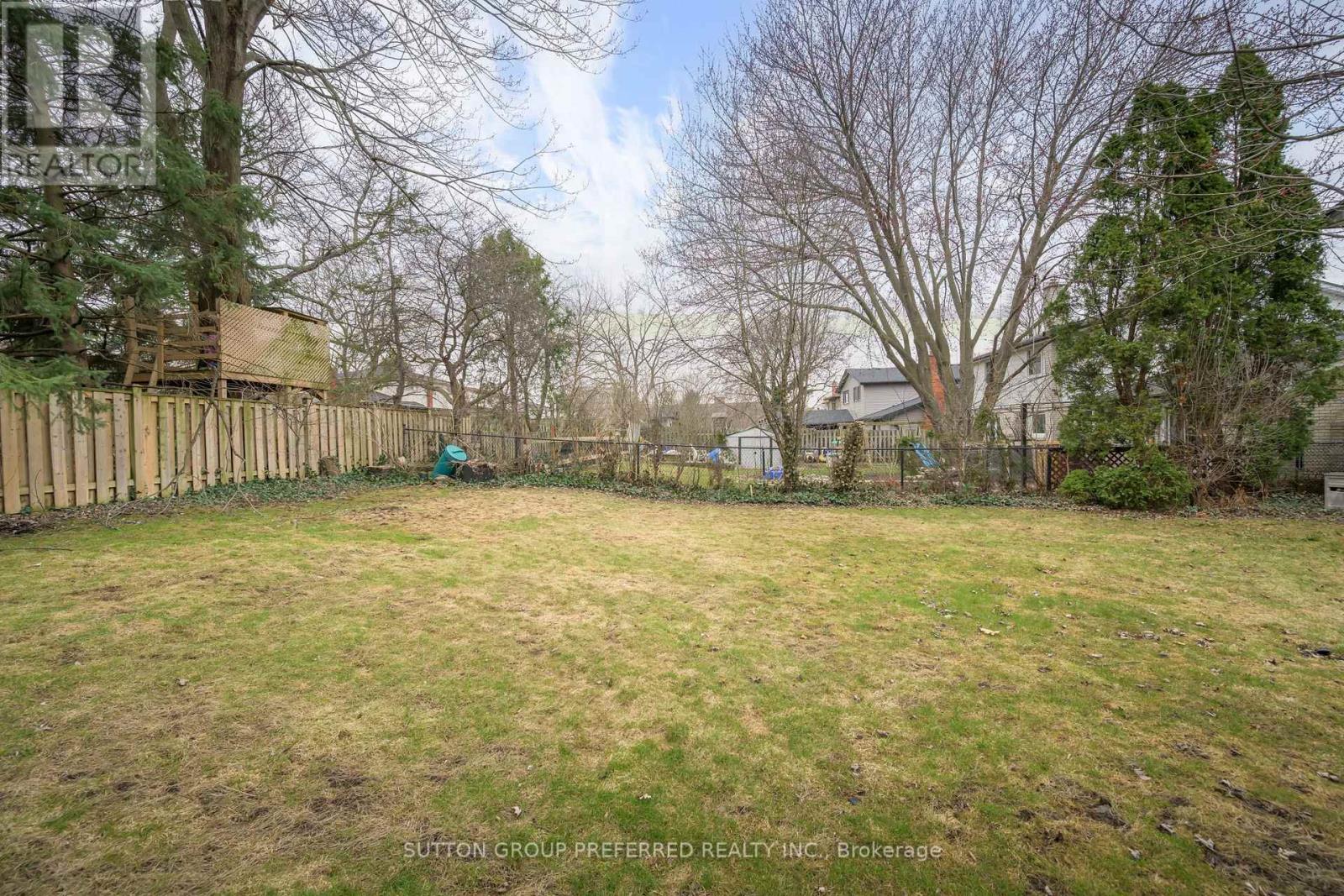 Photo 6 of 35 for 25 Paddock Green Crescent