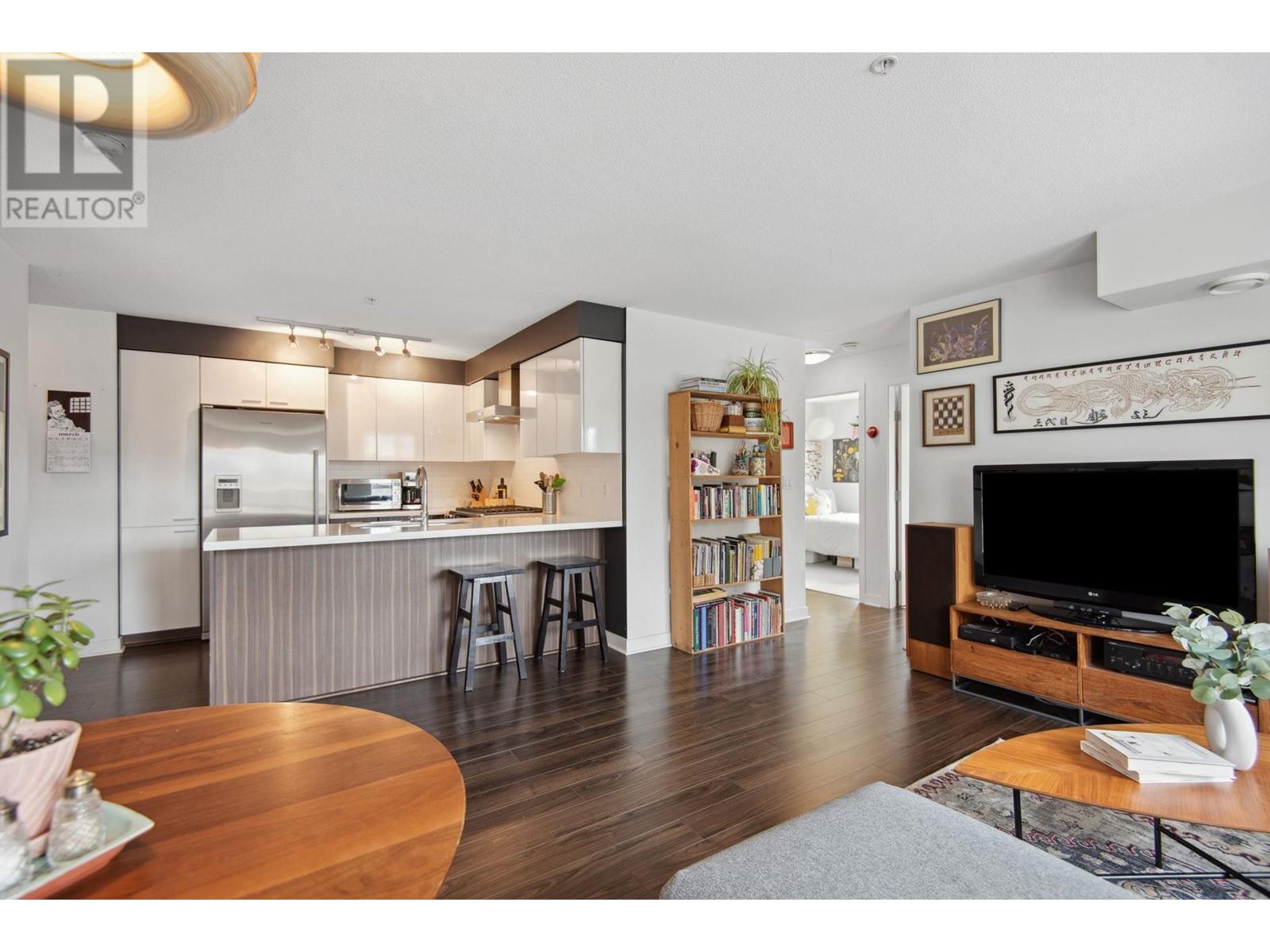 101 2888 E 2nd Avenue, Vancouver, British Columbia  V5M 1E3 - Photo 5 - R2983842