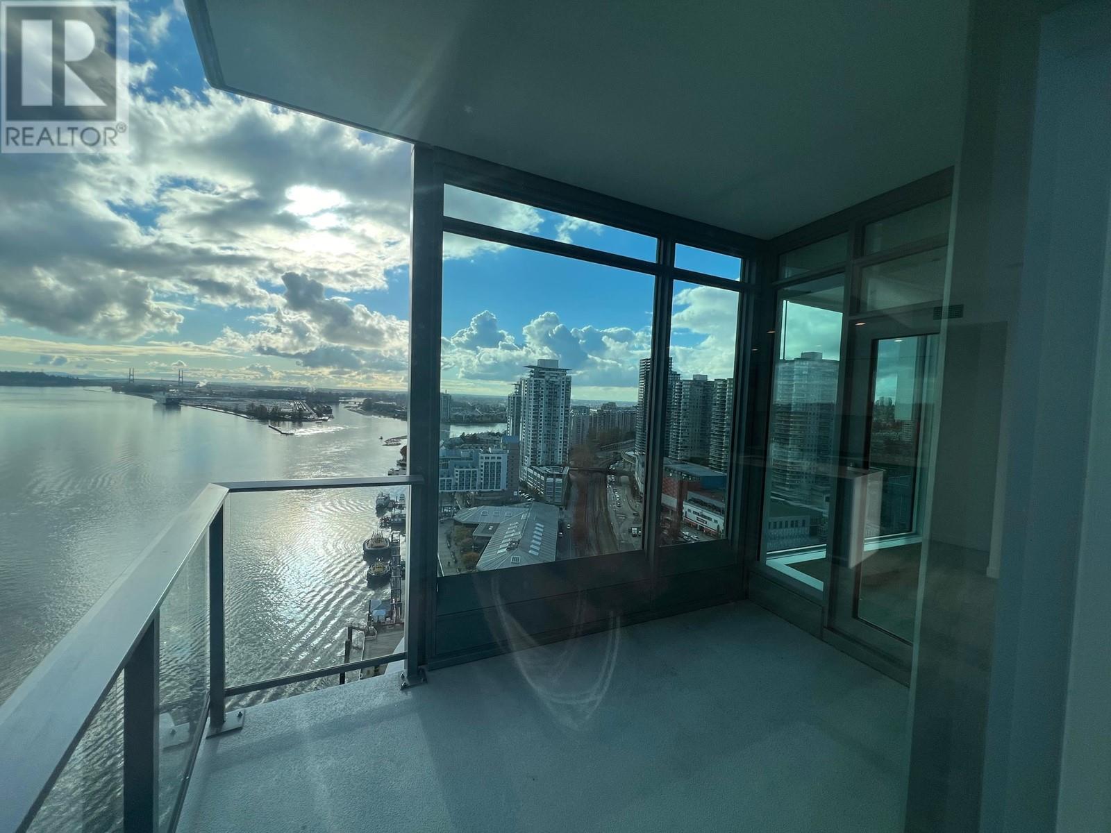 2108 680 Quayside Drive, New Westminster, British Columbia  V3M 0P2 - Photo 3 - R2983868