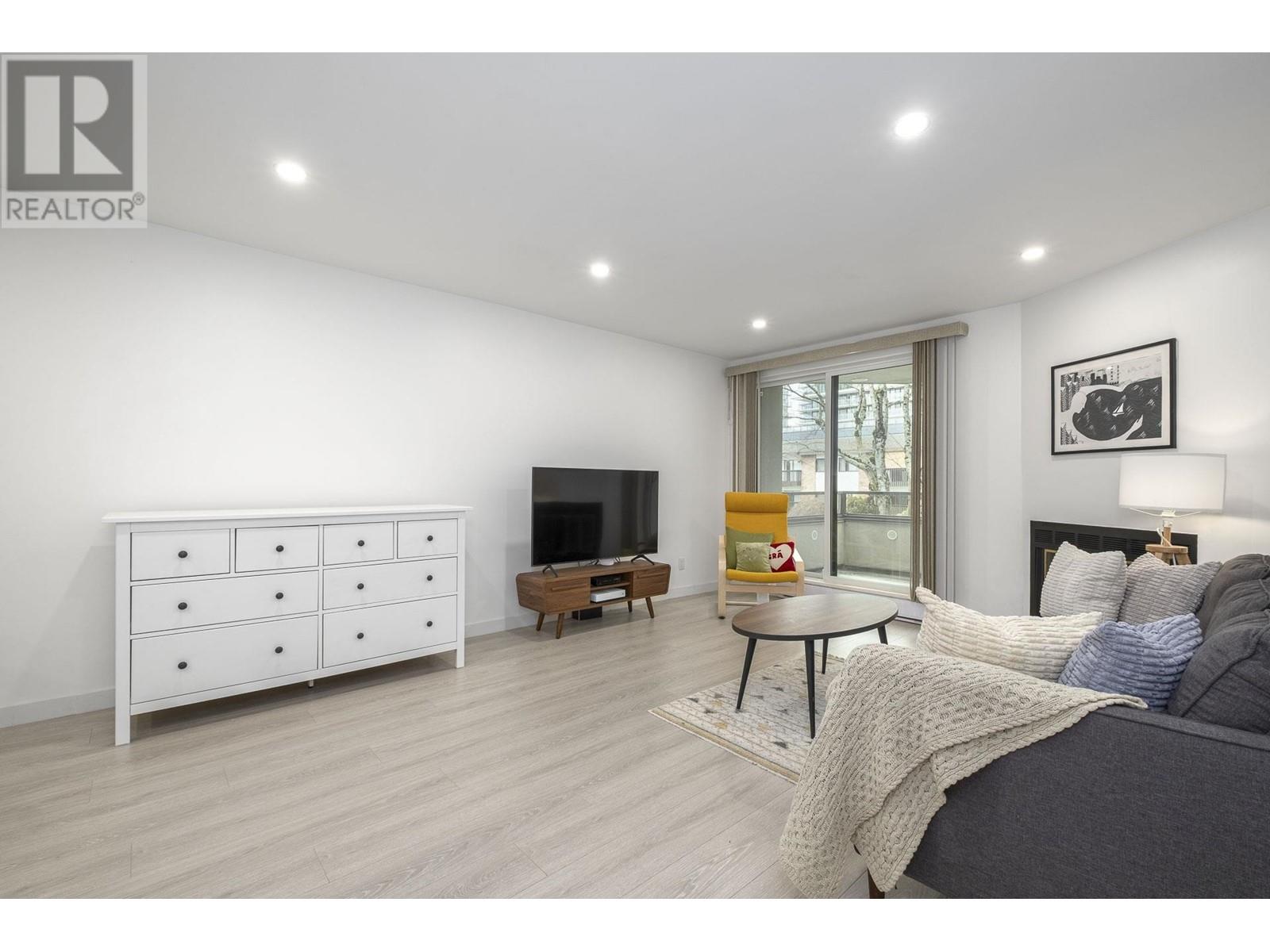 203 145 E 12th Street, North Vancouver, British Columbia  V7L 2J3 - Photo 7 - R2983888